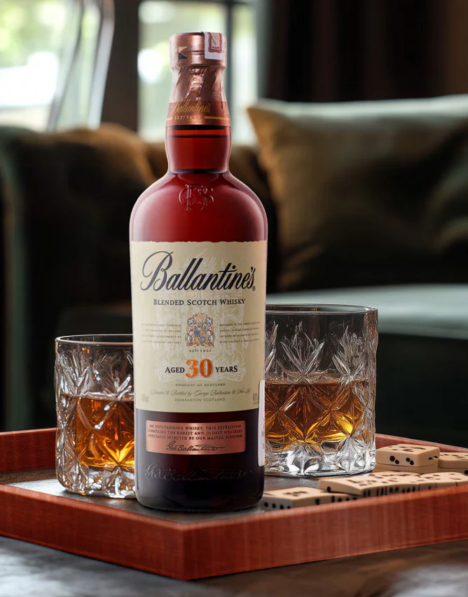 Rượu Ballantine’s 30 Year Old